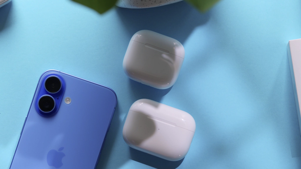 Recenzja Apple AirPods 4 warto dopłacić do ANC czy do Pro 2